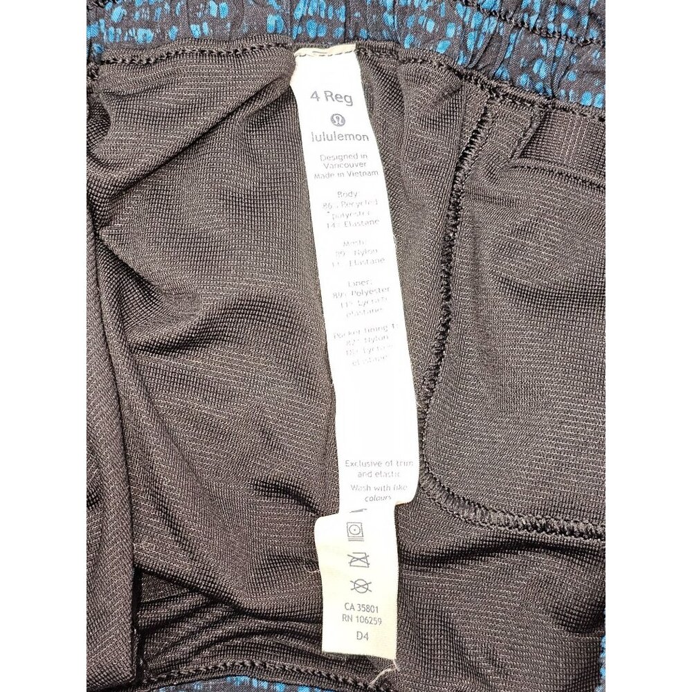 Lululemon Women's Blue Black Teal  Hotty Hot Short Pulse  Size 4 1808 - Picture 7 of 16